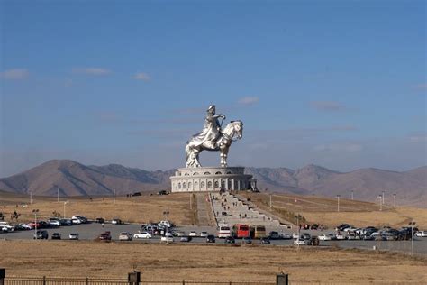  De Verborgen Tempel van Genghis Khan: Een Mysterieuze Reis Door de Tijd!