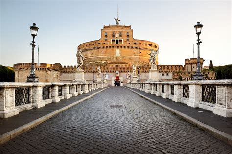 De Castel Sant'Angelo: Een imposante mausoleum met adembenemende panoramische uitzichten!