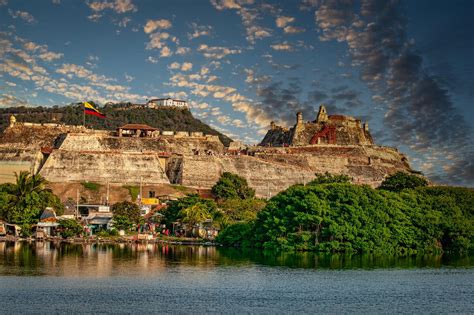 El Castillo de San Felipe de Barajas: Een imposant fort met adembenemend uitzicht!