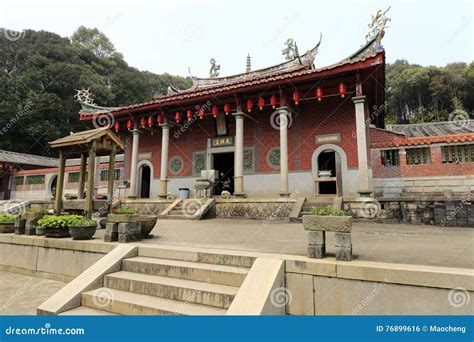  Het  Tianzhu-tempel: Een meesterwerk van architectuur en eeuwenoude geschiedenis!