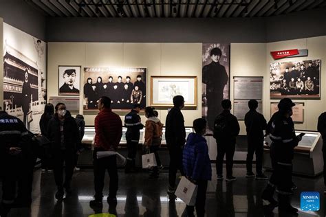 Het Fascinerende Jiamusi Hongqi Lei Feng Memorial Hall: Een eerbetoon aan een held van het Chinese volk!